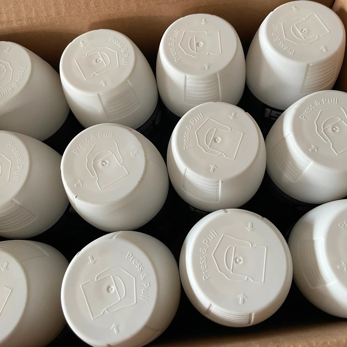(1 Box) 12 X 151 White Matt Spray Paint 400ml – Quick Dry Multi-Purpose Paint for Wood, Metal & Plastic open case